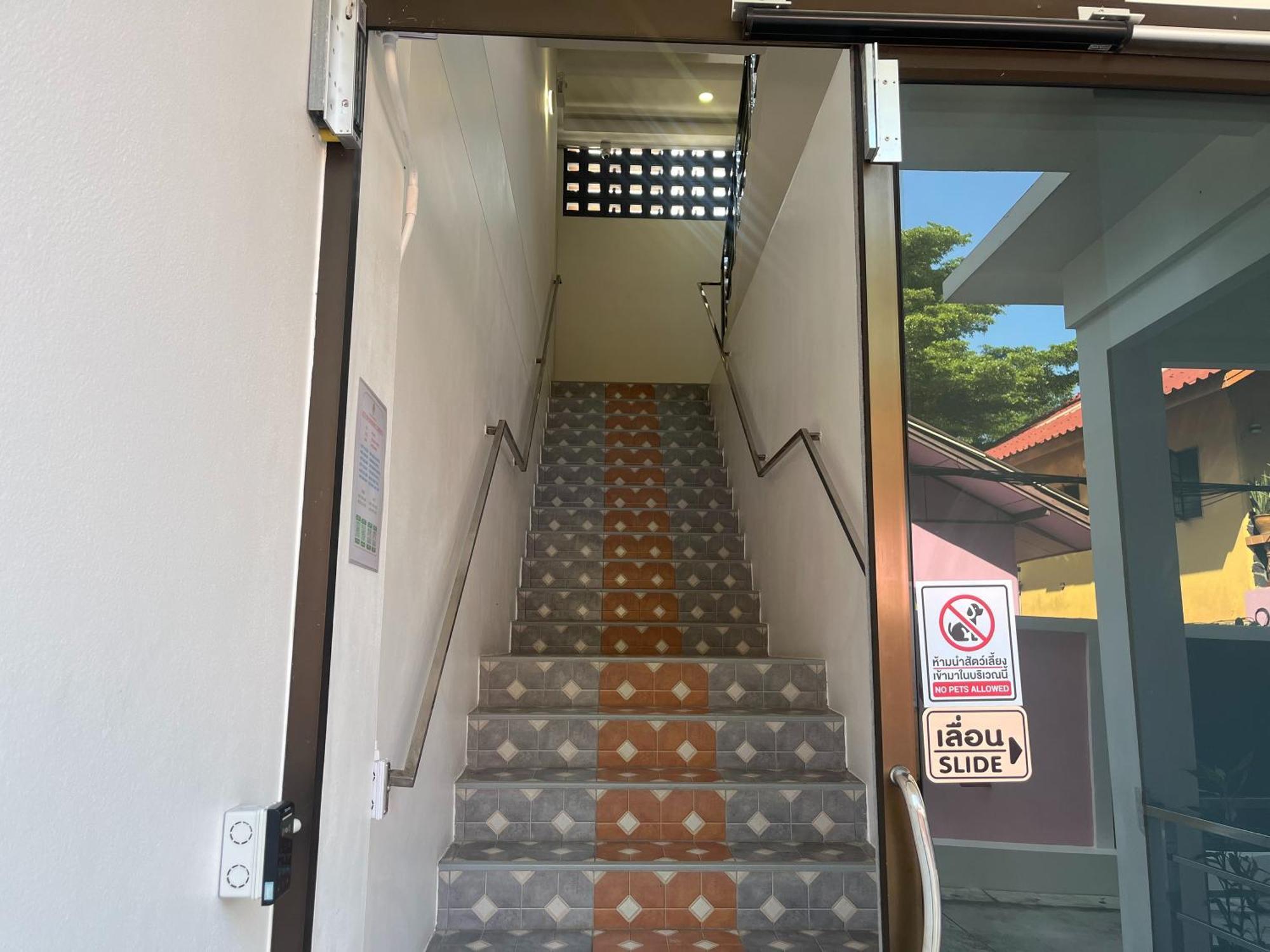 J & Ariya Hotel Near Samui Airport And Koh Phangan Pier ボプート エクステリア 写真