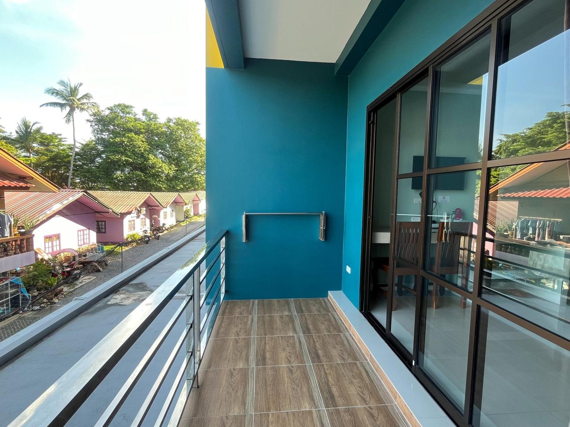 J & Ariya Hotel Near Samui Airport And Koh Phangan Pier ボプート エクステリア 写真