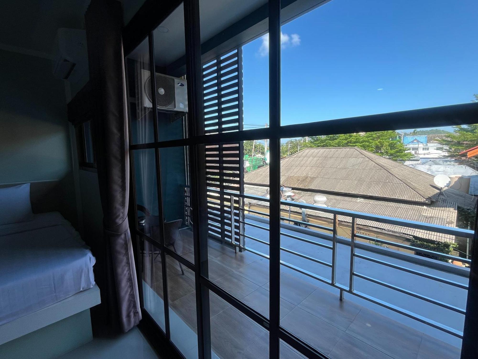 J & Ariya Hotel Near Samui Airport And Koh Phangan Pier ボプート エクステリア 写真