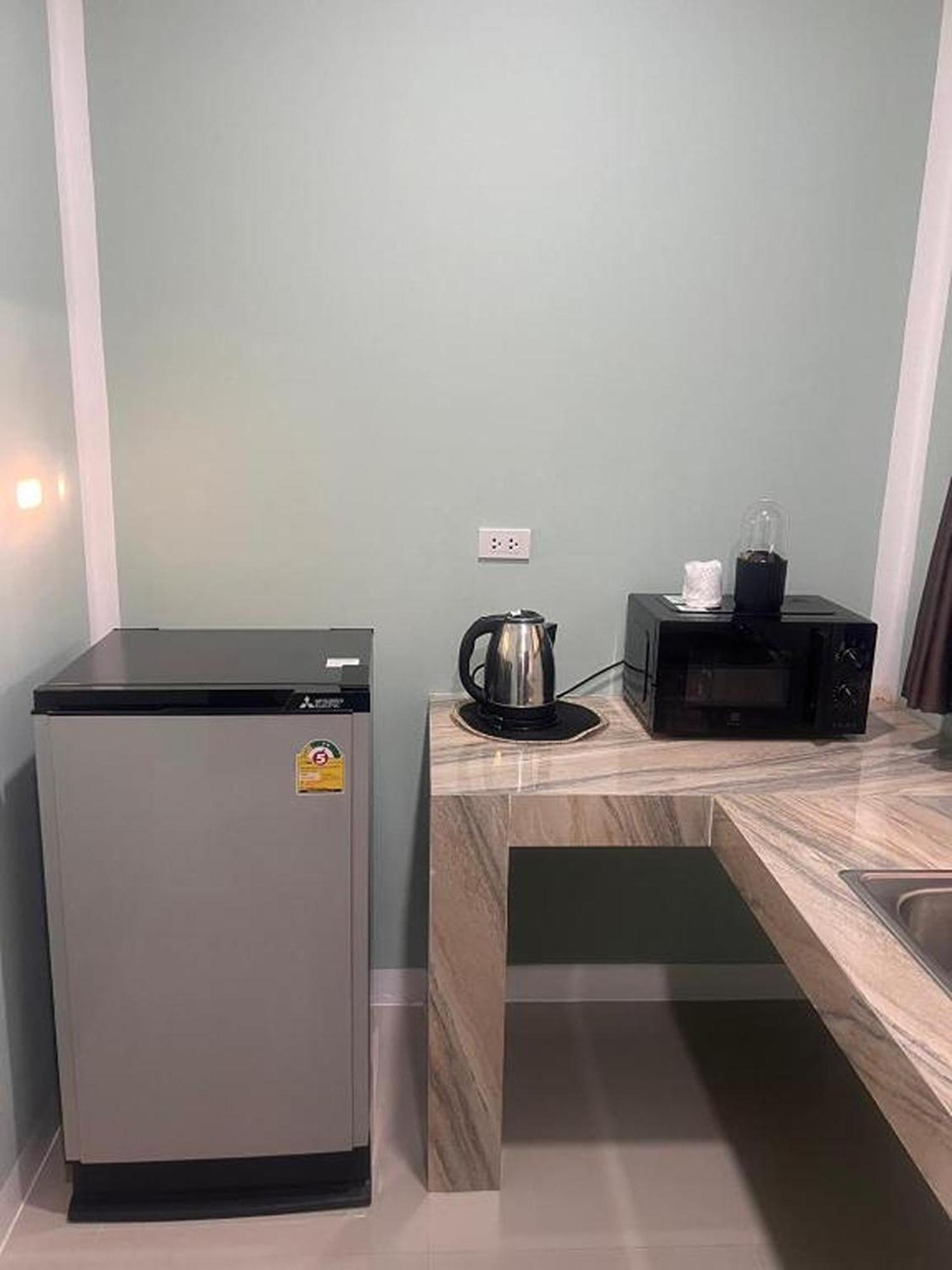 J & Ariya Hotel Near Samui Airport And Koh Phangan Pier ボプート エクステリア 写真